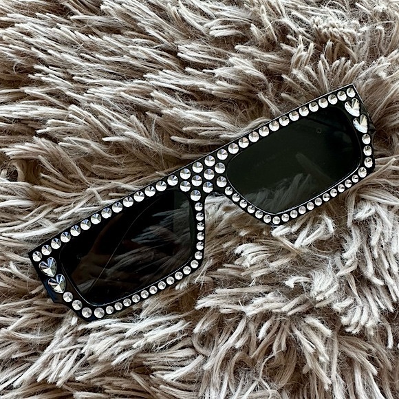 OFF-WHITE Black Embellished Sunglasses - Picture 1 of 14